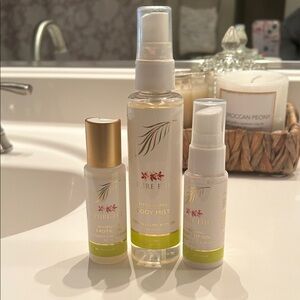 Pure Fiji Hydrating Body Mist and Lotion Set -Coconut Lime Blossom